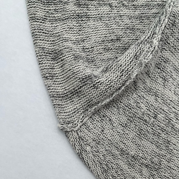 H&M | Crew Neck Bundle Black/White | M - Picture 3 of 16